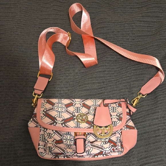 Tory Burch Handbags - Pink Tory Burch Crossbody Signature‎ Bag